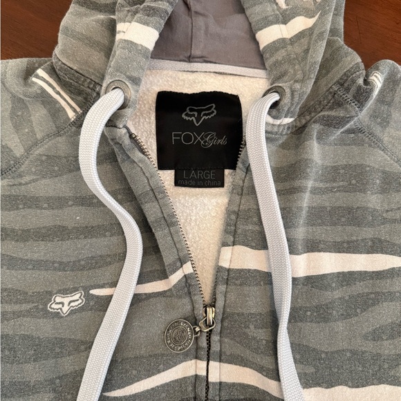 Fox zip up hoodie - Picture 3 of 7